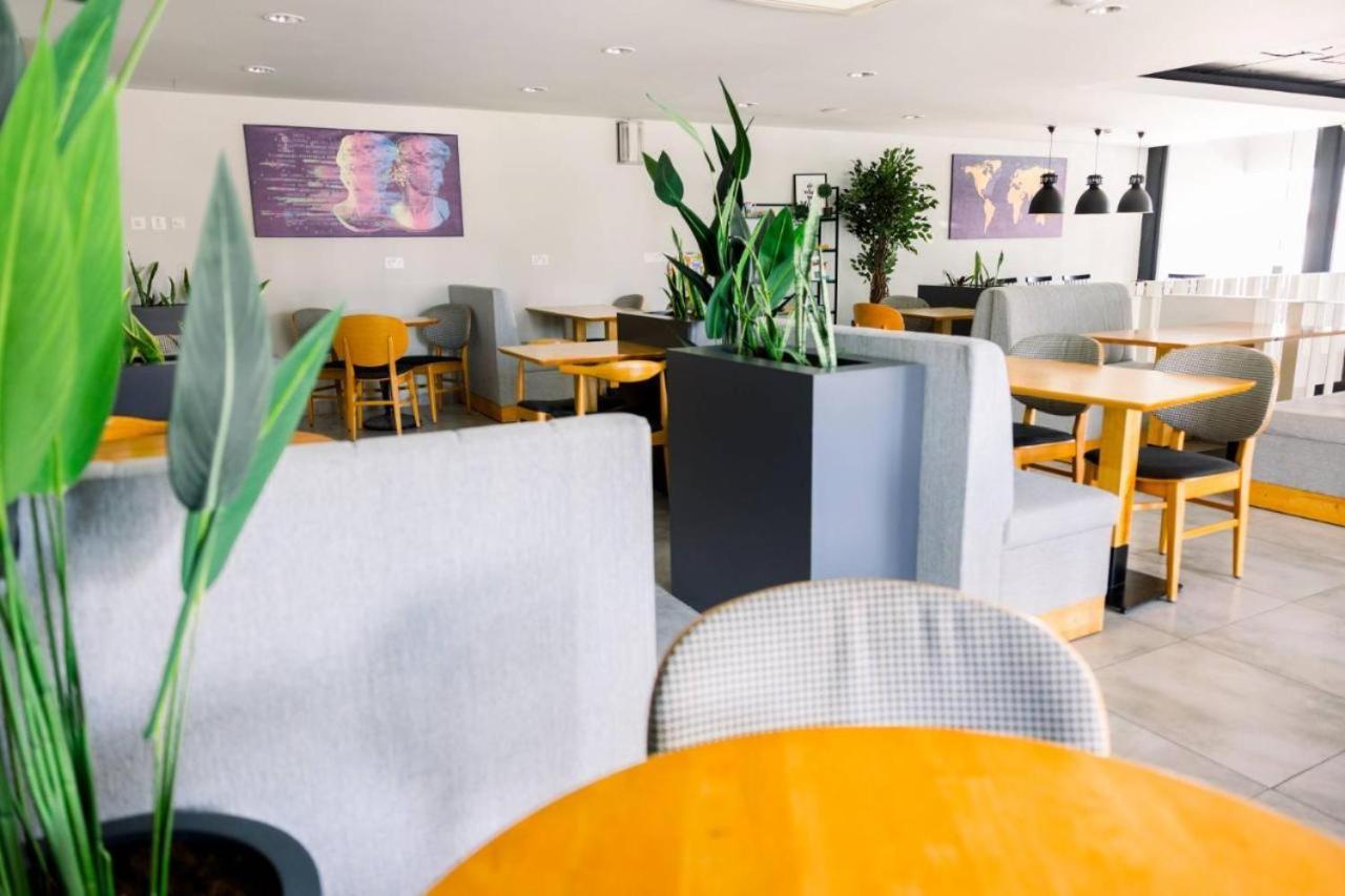 Ingate Hotel 파마구스타 외부 사진